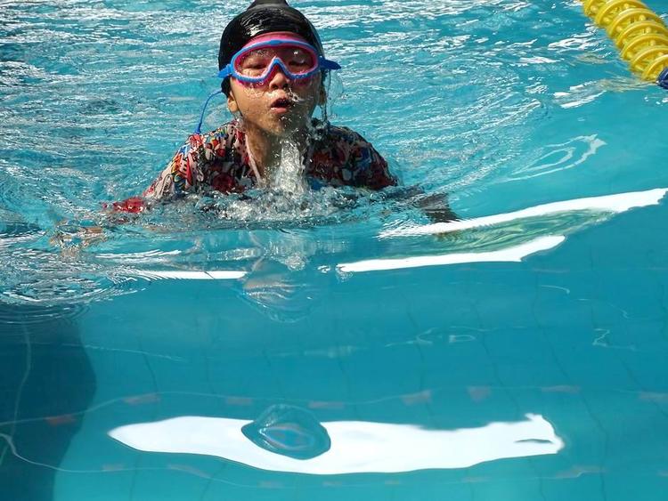 游泳邀请赛，荆楚海豚队与姑苏铁骑队逆转，体能对抗拉满！团队防守值得称道(烽火铁骑日本间谍是谁)