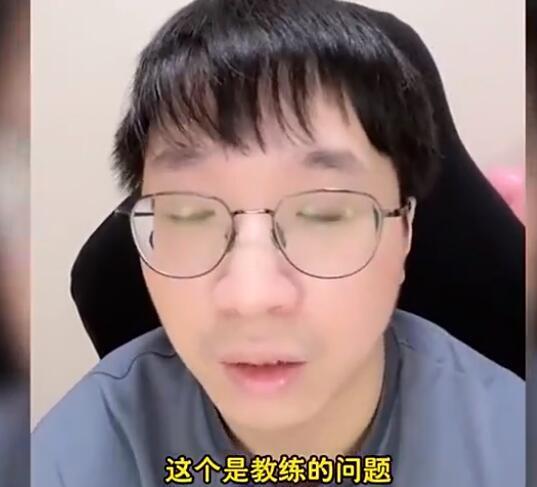 蜂鸟电竞-Karsa遭遇十五连败，巴塞罗那教练面临压力！的简单介绍